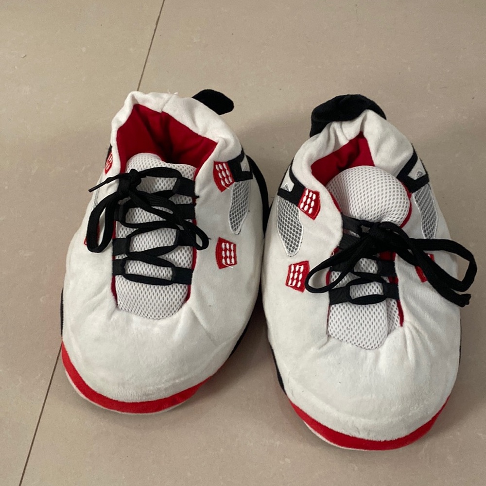 Puffy slipper Jordan 4